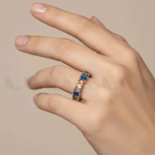 Dazzling Sculpted Crystal Ring - Product Image