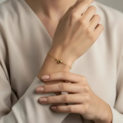 Majestic Sovereign Heart Bracelet - Product Image