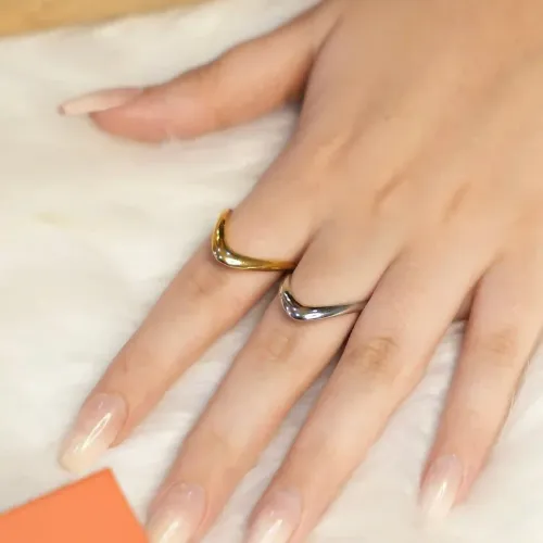 V Band Ring - Product Image